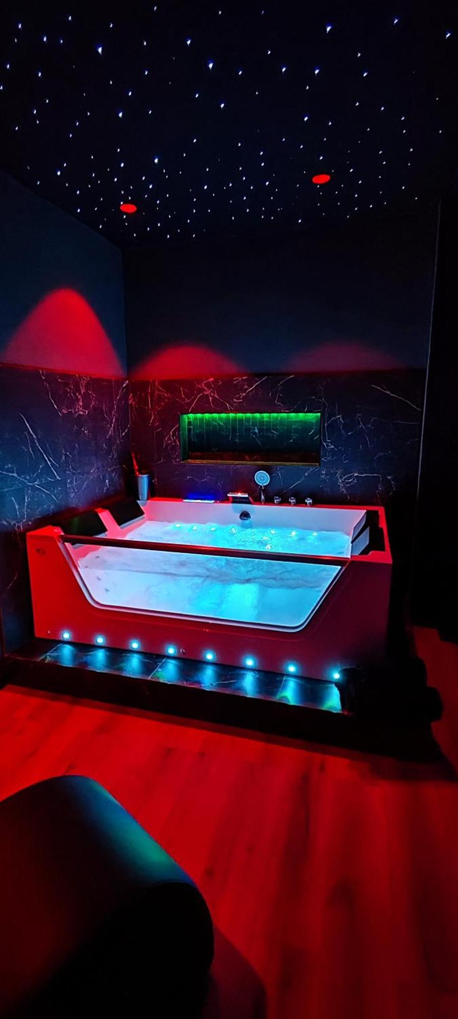Loveroomxspa Bourg-Saint-Christophe Pokój zdjęcie