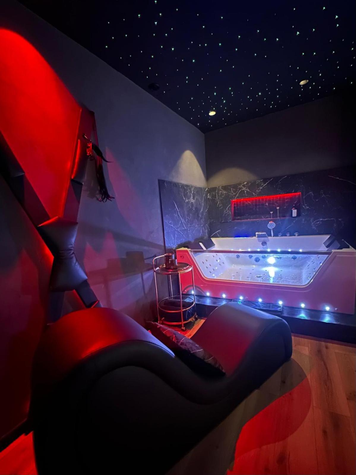 Loveroomxspa Bourg-Saint-Christophe Zewnętrze zdjęcie