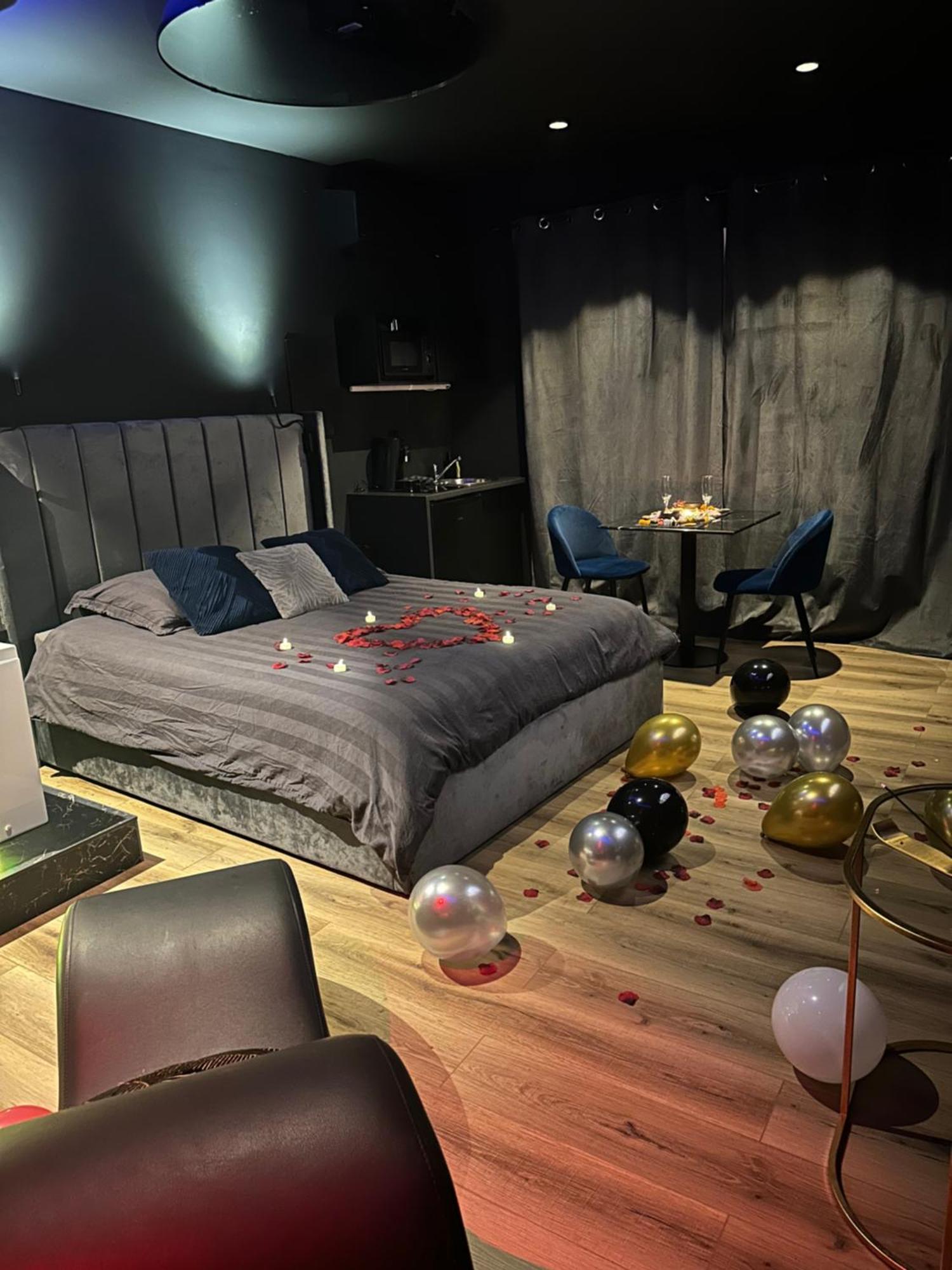 Loveroomxspa Bourg-Saint-Christophe Zewnętrze zdjęcie